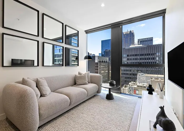 Luxuria Apartments - Collins House